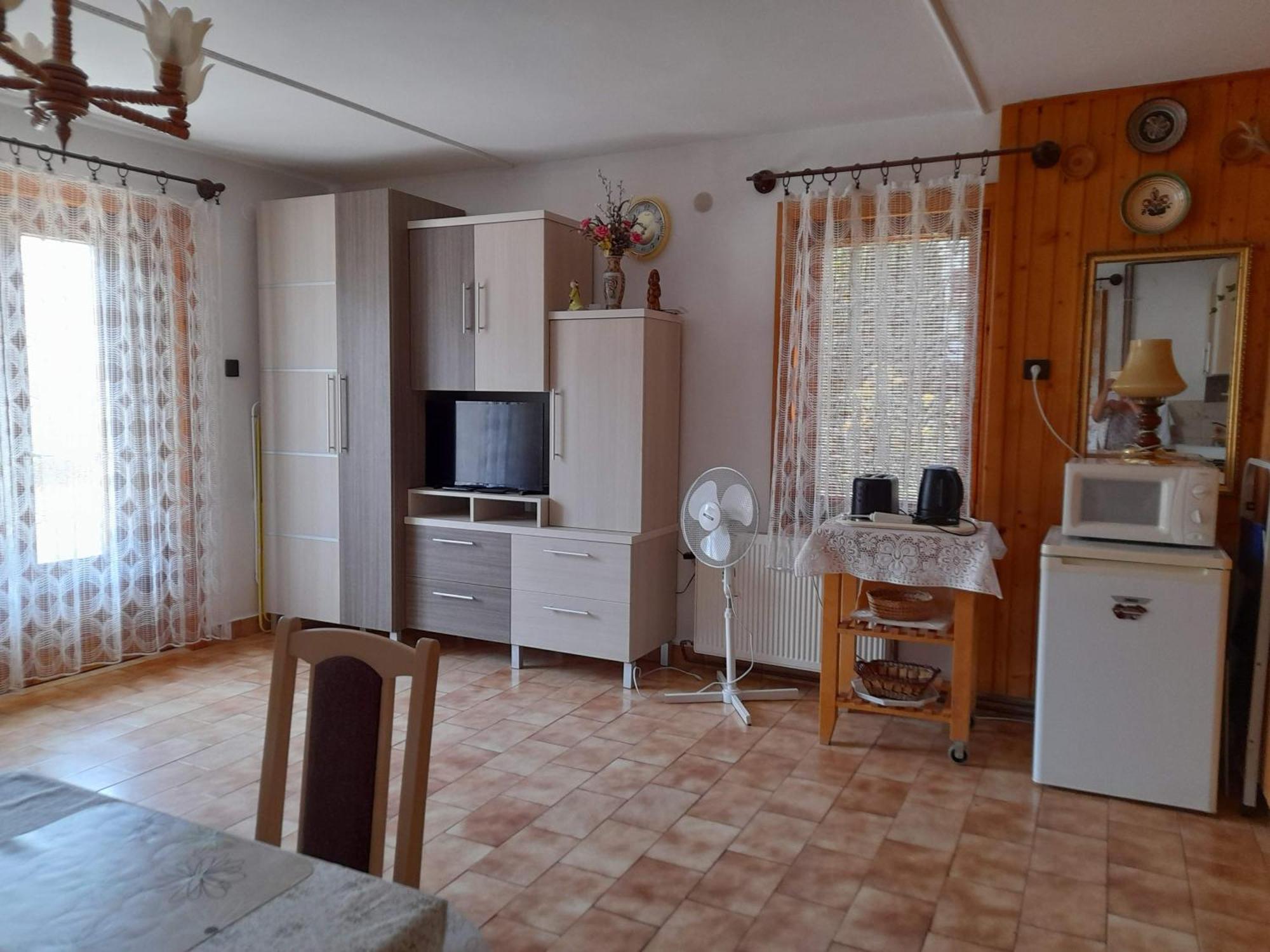 Harmonia Vendeghaz 100 Meterre Az Igali Gyogyfuerdotol Apartment Exterior photo